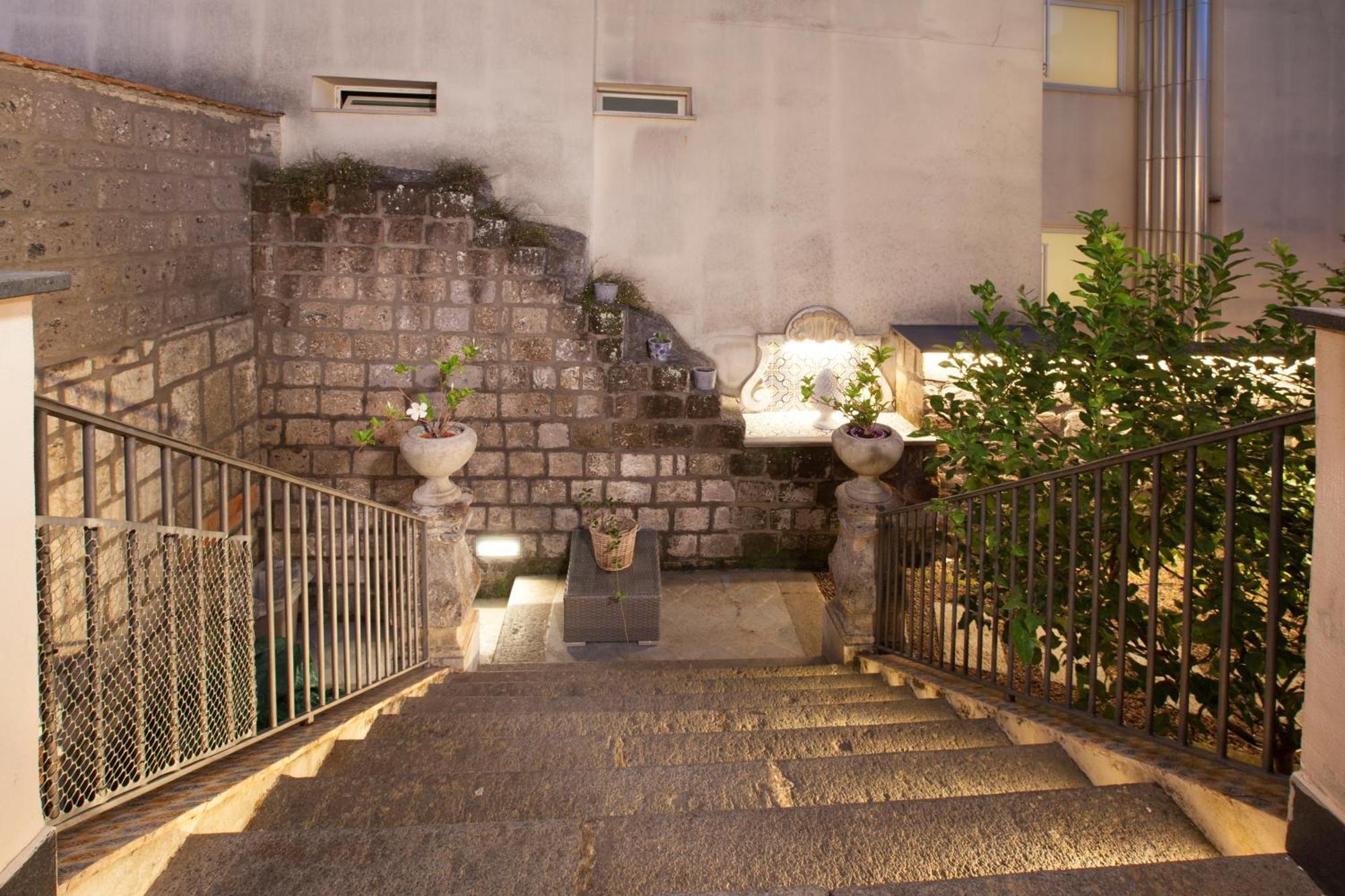 Amore Rentals - Appartamento Terrazza Tasso Сорренто Экстерьер фото