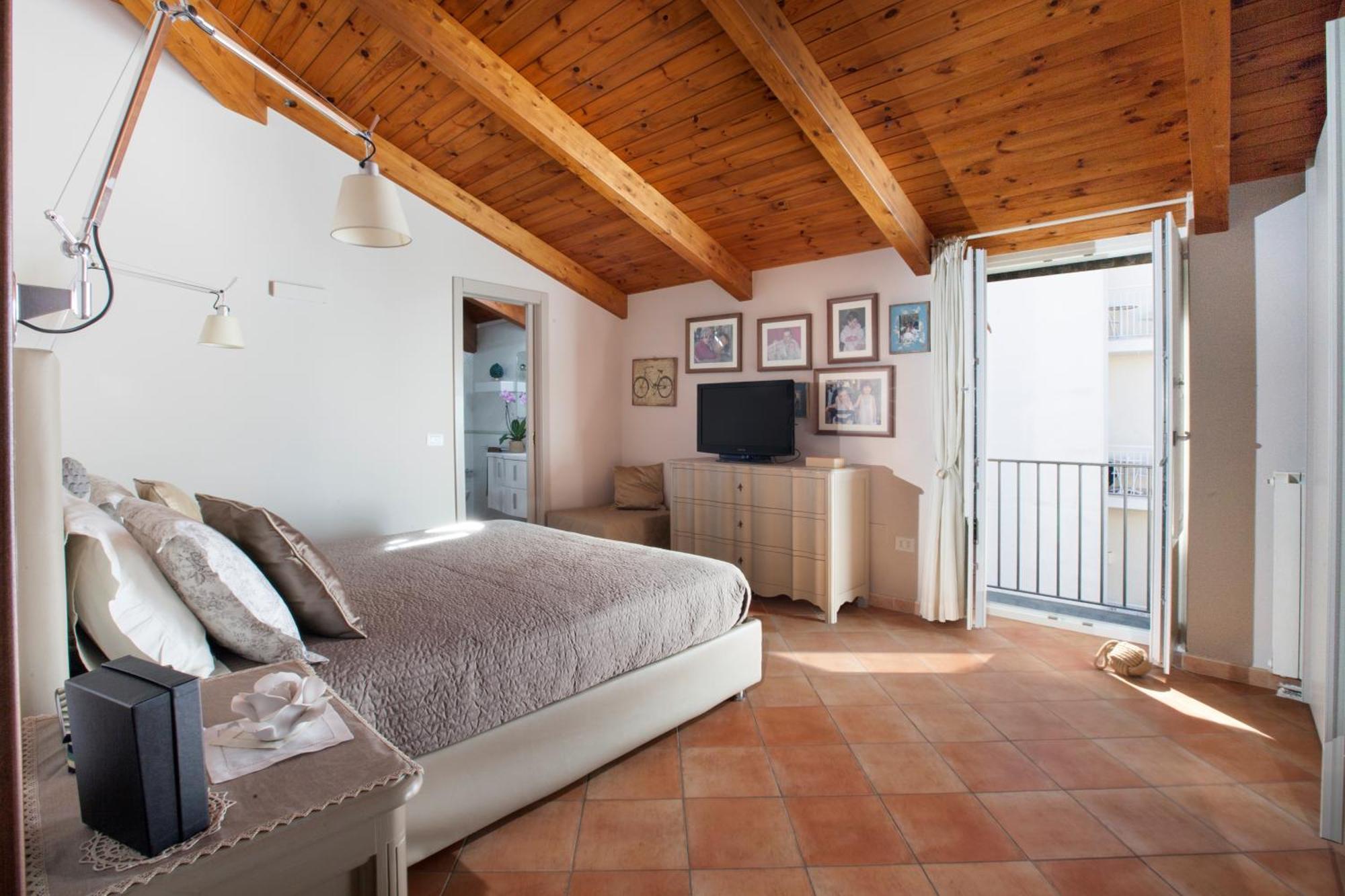 Amore Rentals - Appartamento Terrazza Tasso Сорренто Экстерьер фото