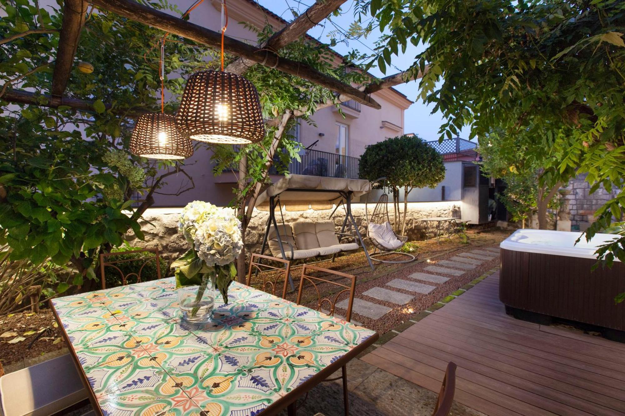 Amore Rentals - Appartamento Terrazza Tasso Сорренто Экстерьер фото