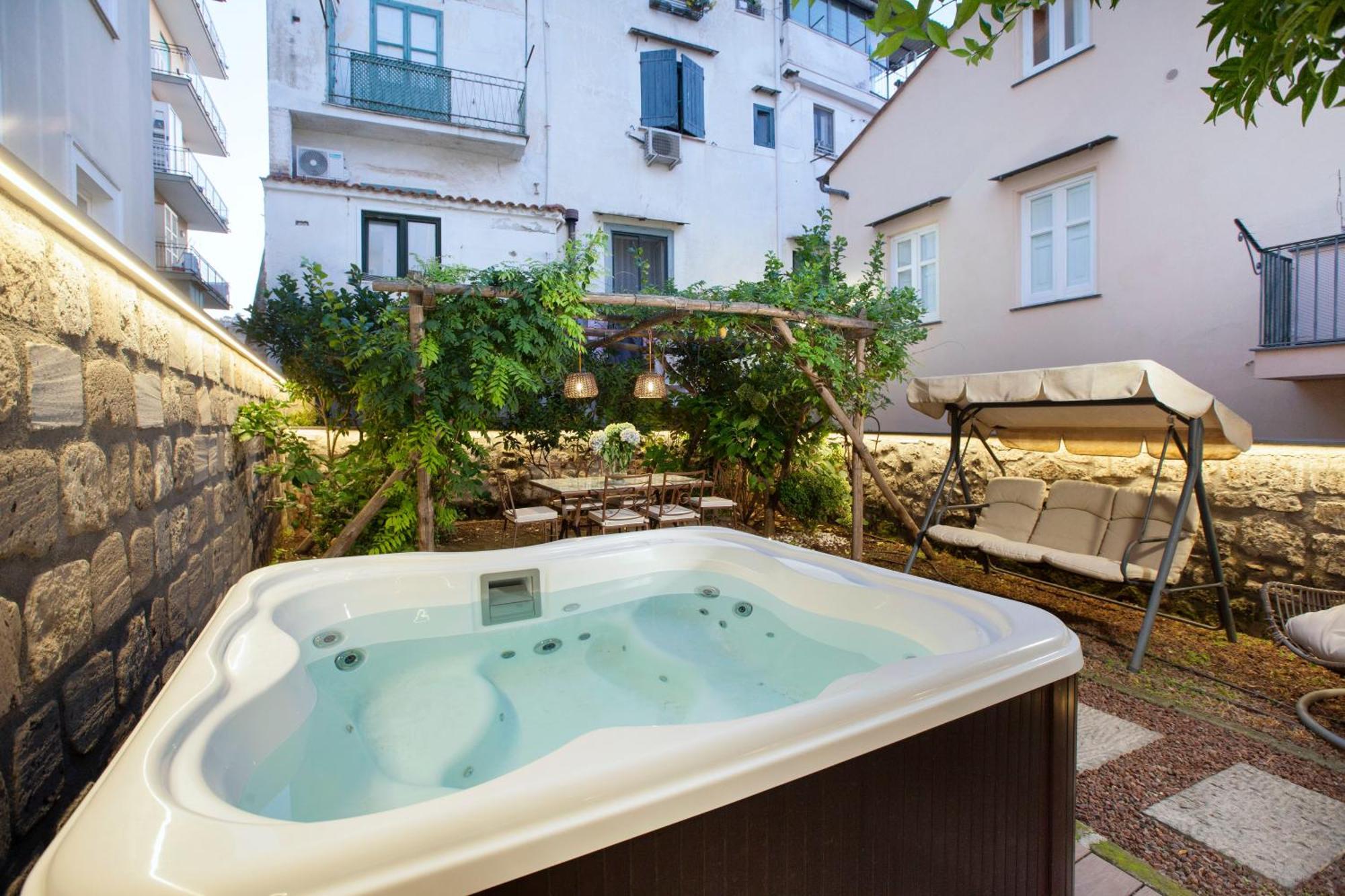 Amore Rentals - Appartamento Terrazza Tasso Сорренто Экстерьер фото
