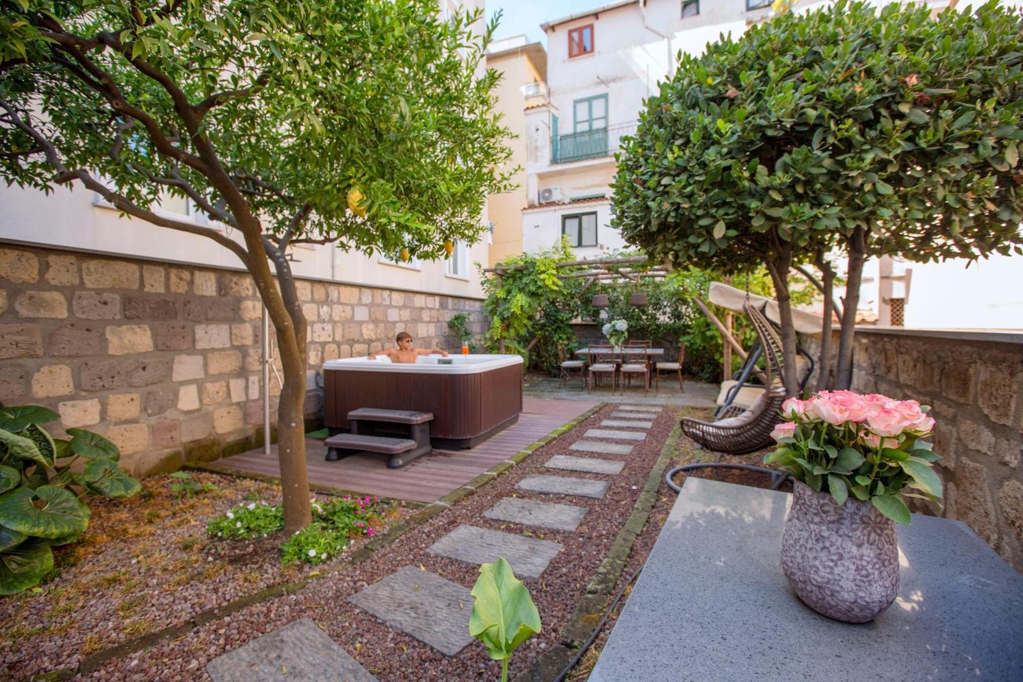 Amore Rentals - Appartamento Terrazza Tasso Сорренто Экстерьер фото